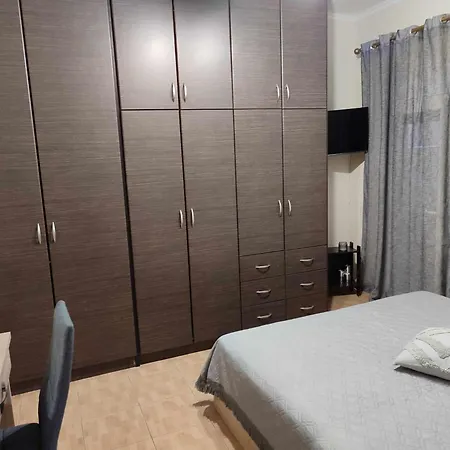 όμορφο σε μονοκατοικία στη λεπτοκαρυα. Lejlighed